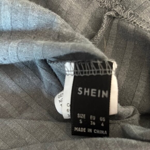 SHEIN Gray Ribbed Crop Top - Picture 6 of 6
